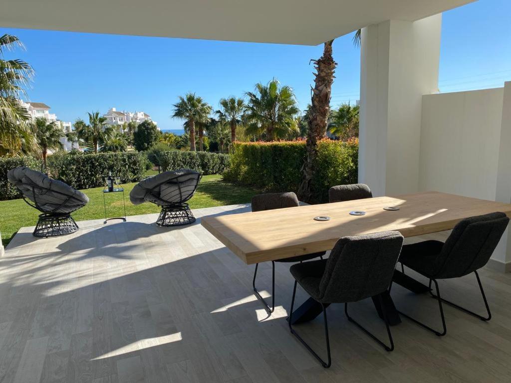 Palmsea Marbella-Estepona Buenas Noches 外观 照片