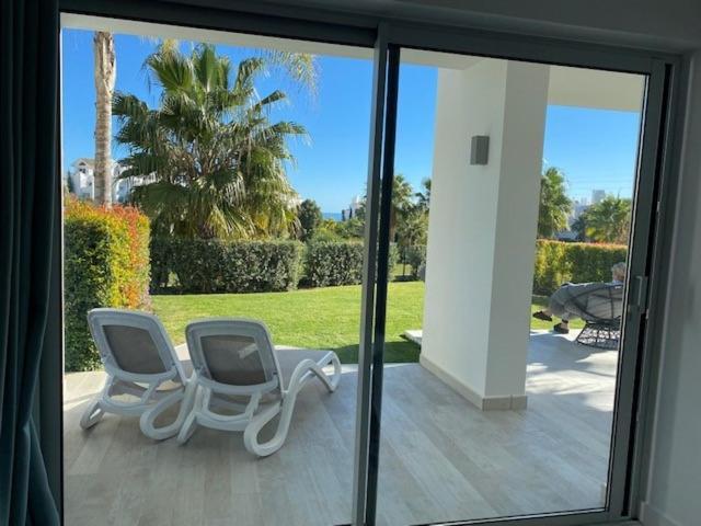 Palmsea Marbella-Estepona Buenas Noches 外观 照片